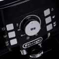 Ekspres ciśnieniowy automatyczny DeLonghi Magnifica ECAM 21.117B (1450W; kolor czarny)