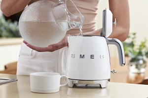 Czajnik elektryczny SMEG KLF05WHEU